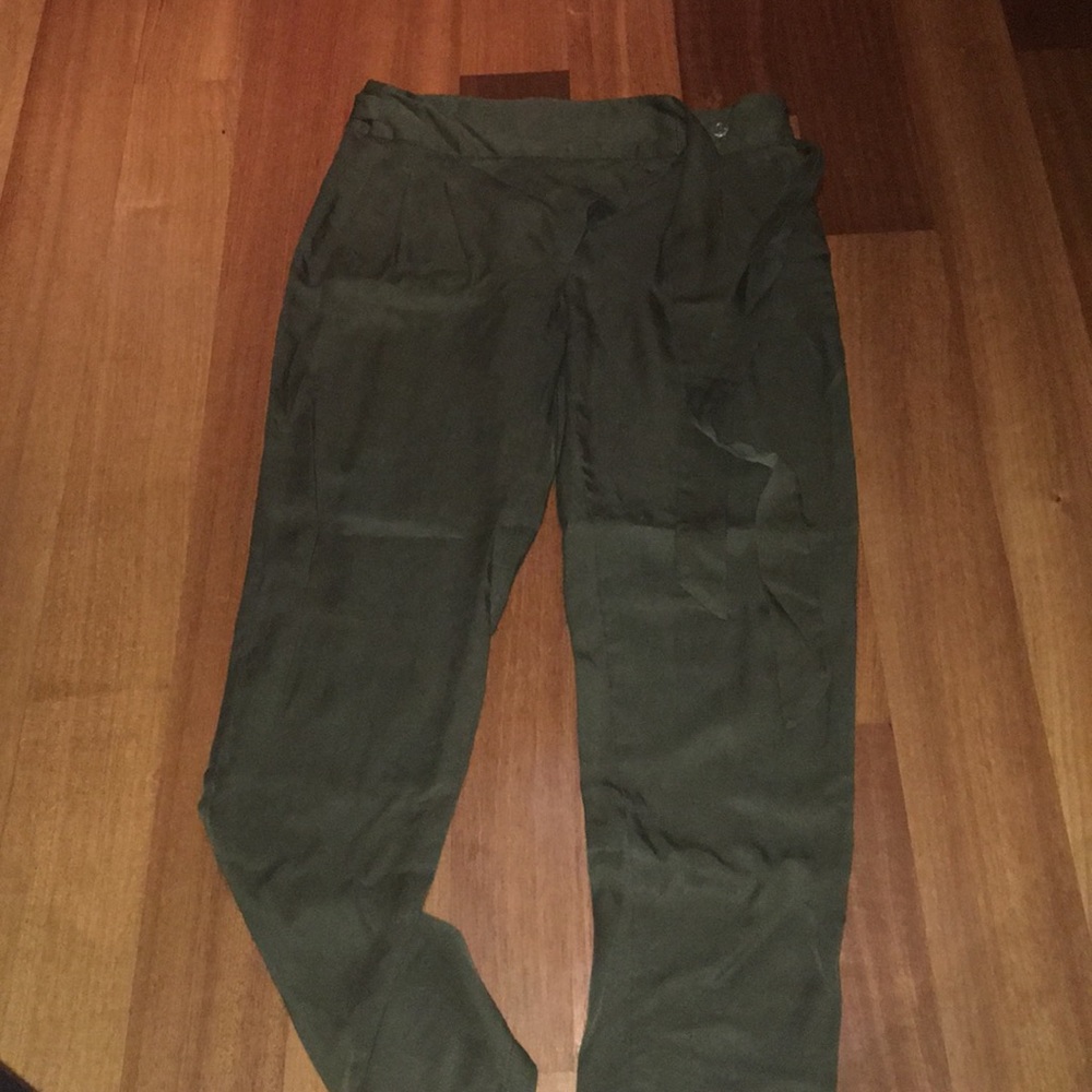 Loose pants